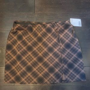 Brown plaid skirt
